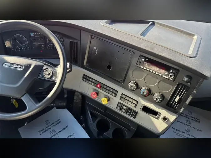 2022 FREIGHTLINER CA126