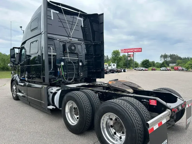 2021 Volvo VNL 860