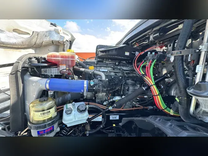 2023 Freightliner Cascadia 126