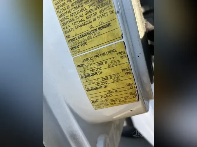 2004 STERLING L9500140f539fa7663bf7cf62f50a693dc503