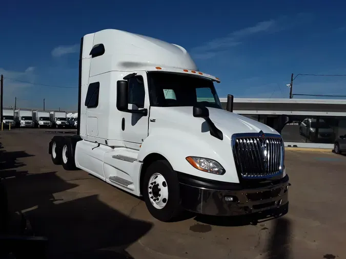 2019 NAVISTAR INTERNATIONAL LT625 SLPR CAB