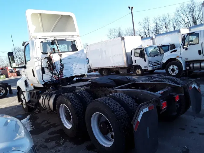 2019 NAVISTAR INTERNATIONAL LT625 DAYCAB T/A