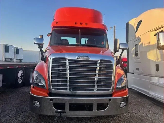 2018 FREIGHTLINER/MERCEDES CASCADIA 125