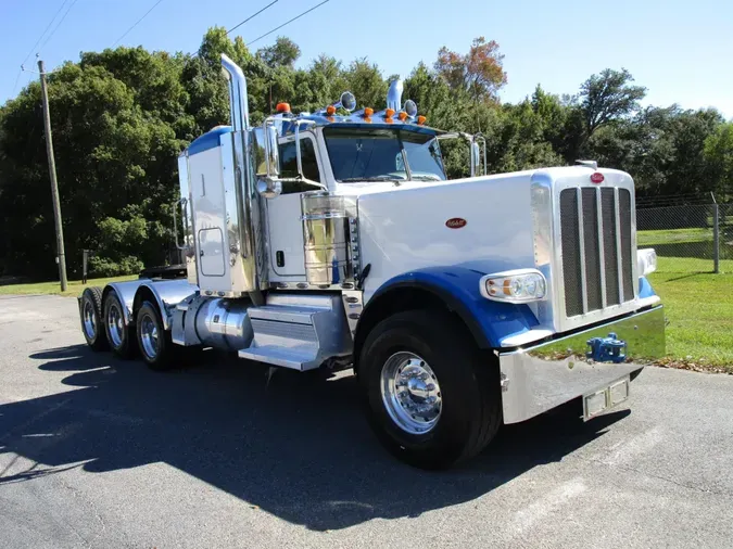 2022 Peterbilt 389