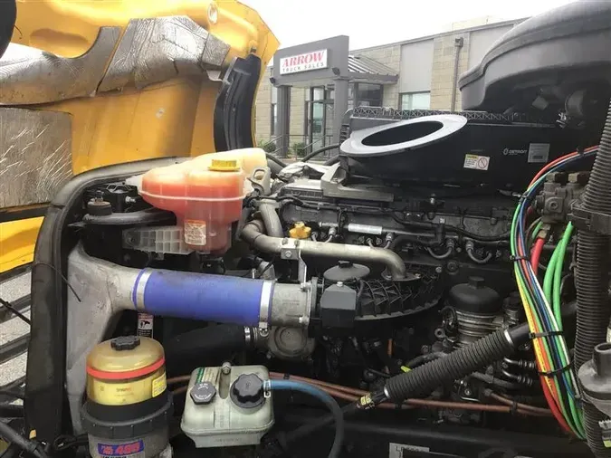 2020 FREIGHTLINER CA126