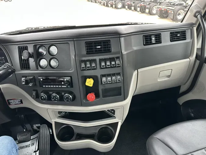 2023 Peterbilt 567