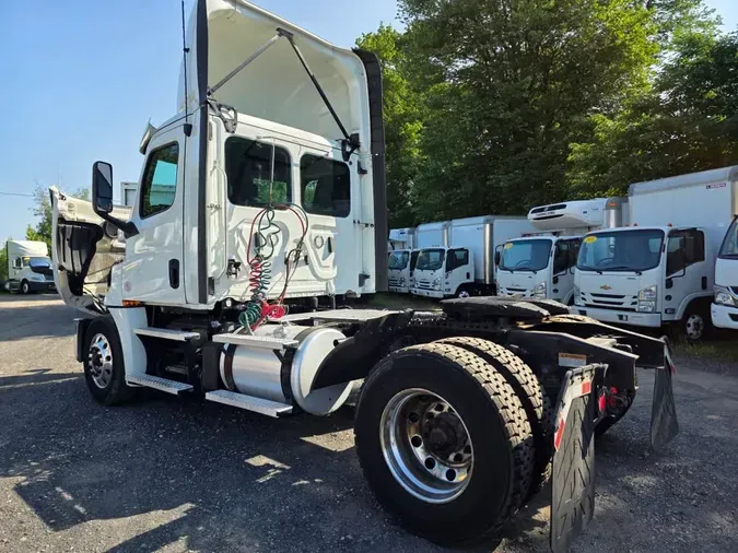 2019 FREIGHTLINER NEW CASCADIA 126