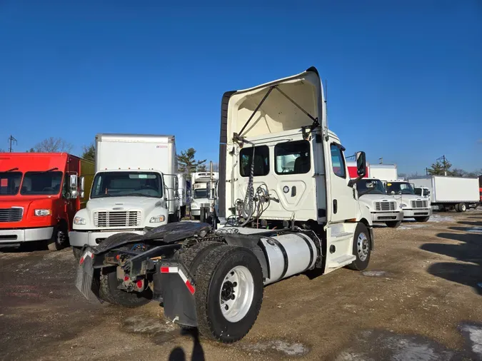 2019 FREIGHTLINER/MERCEDES NEW CASCADIA 116