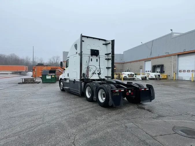 2020 Freightliner Cascadia