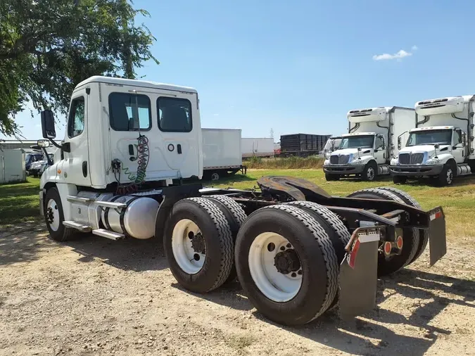2020 FREIGHTLINER/MERCEDES CASCADIA 125