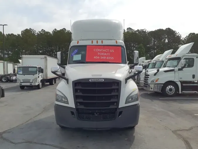 2019 FREIGHTLINER NEW CASCADIA 126