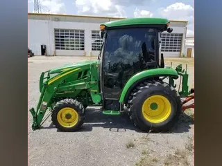 2016 John Deere 3046R