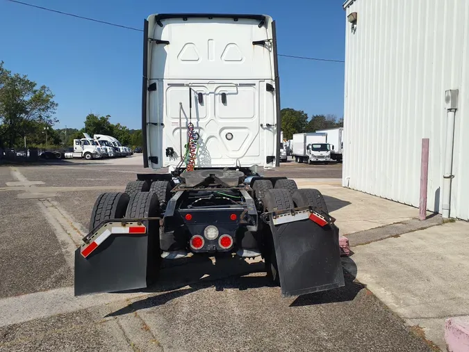 2019 FREIGHTLINER/MERCEDES CASCADIA 125