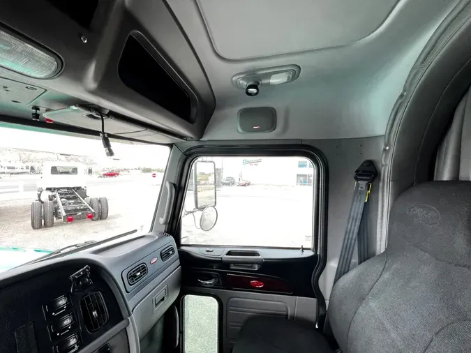 2019 PETERBILT 389