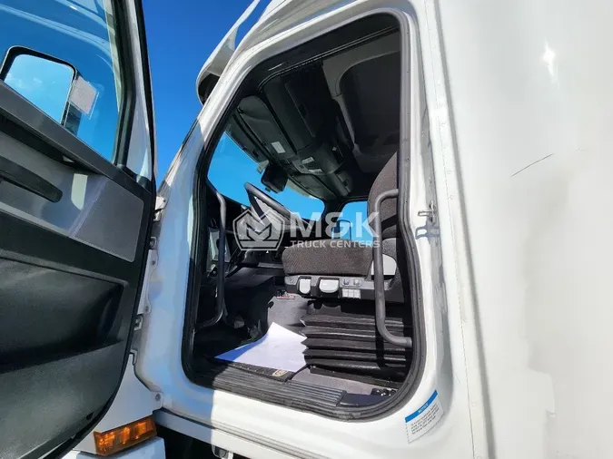 2022 FREIGHTLINER Cascadia 126