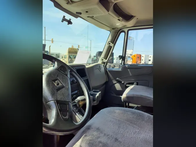 2019 NAVISTAR INTERNATIONAL 4300