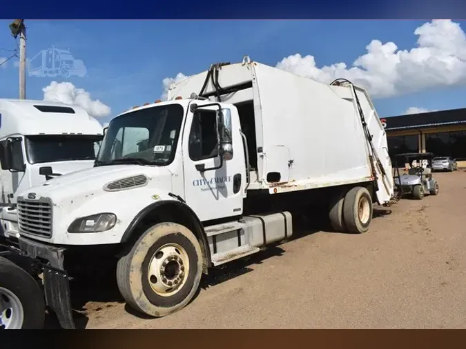 2005 FREIGHTLINER BUSINESS CLASS M2 106143d16c0e8e4b84b2b53d8e407b820df
