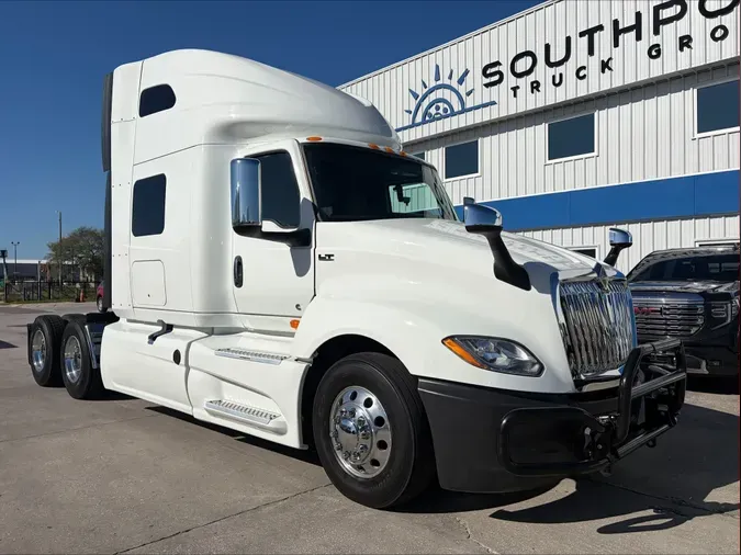 2022 International LT625143d5a530a22904ad2b97507220996f6