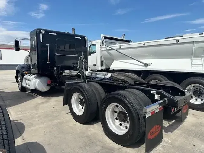 2015 Peterbilt 386