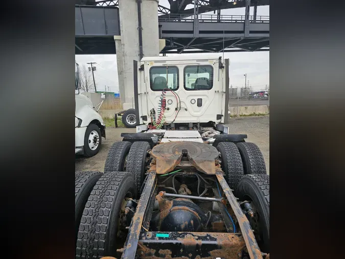 2017 FREIGHTLINER/MERCEDES CASCADIA 125