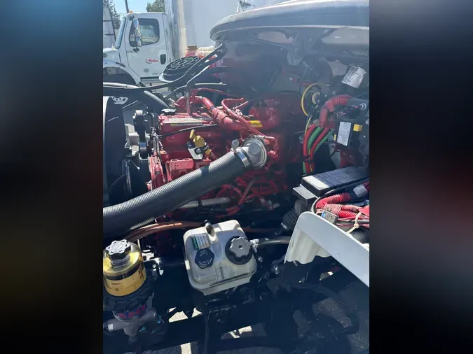 2022 FREIGHTLINER/MERCEDES M2 106