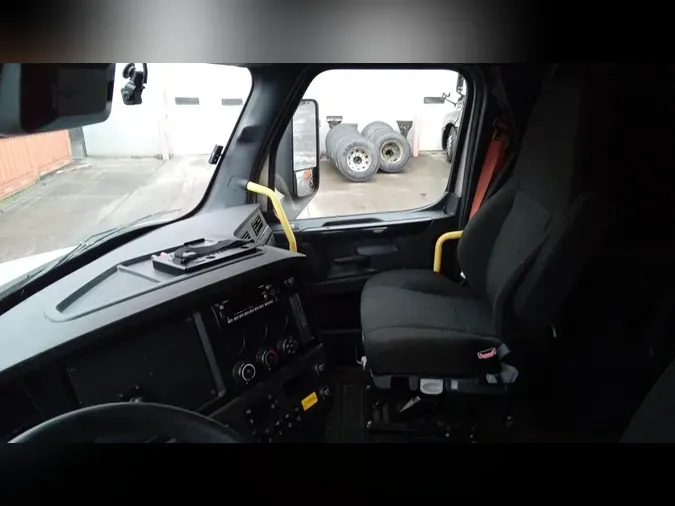 2024 Freightliner Cascadia 126