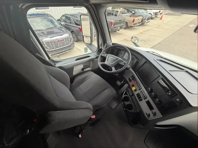 2020 Freightliner Cascadia 126