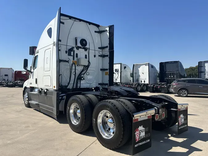 2023 Freightliner Cascadia