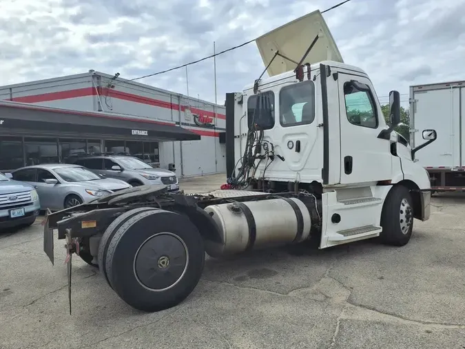 2019 FREIGHTLINER NEW CASCADIA 116