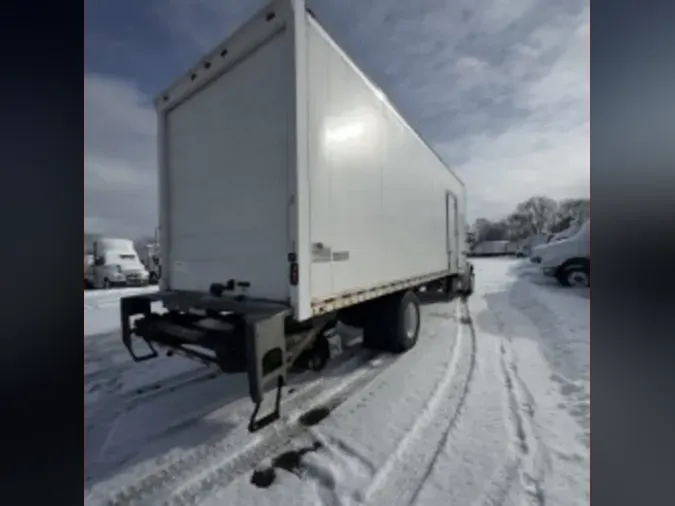 2019 FREIGHTLINER/MERCEDES M2 106