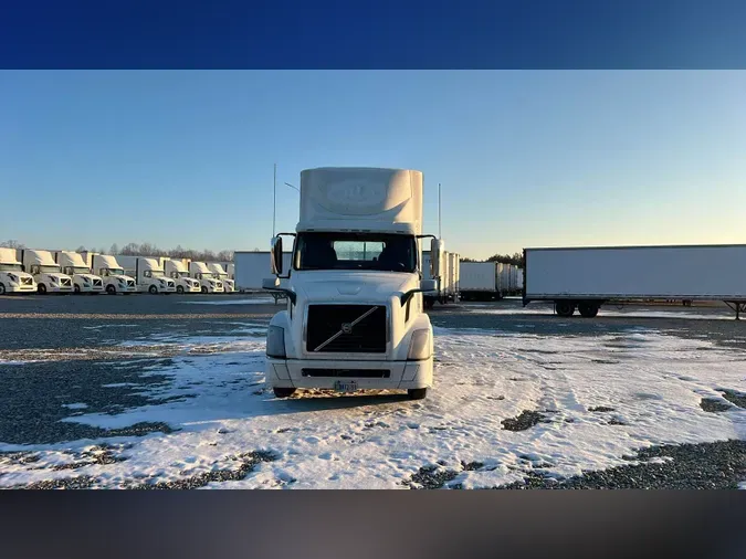 2018 Volvo VNL300