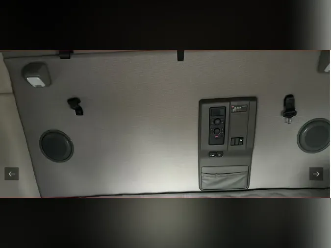 2025 VOLVO VNL64T760