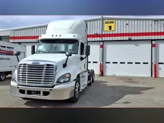 2018 FREIGHTLINER/MERCEDES CASCADIA 125