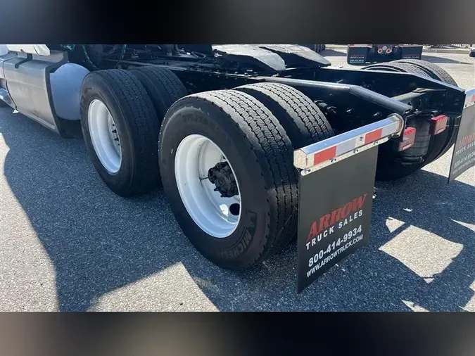 2022 INTERNATIONAL LT