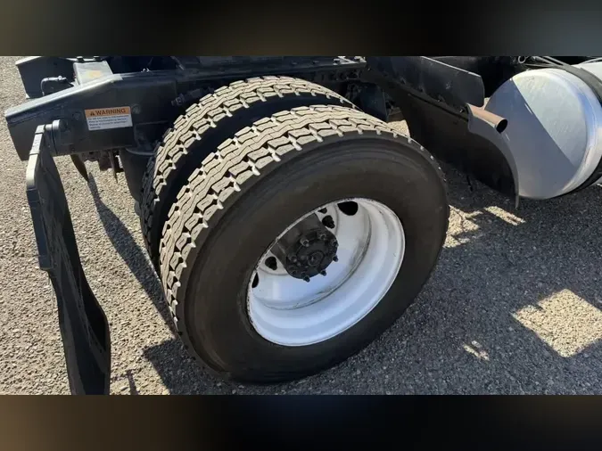 2017 FREIGHTLINER/MERCEDES CASCADIA 113