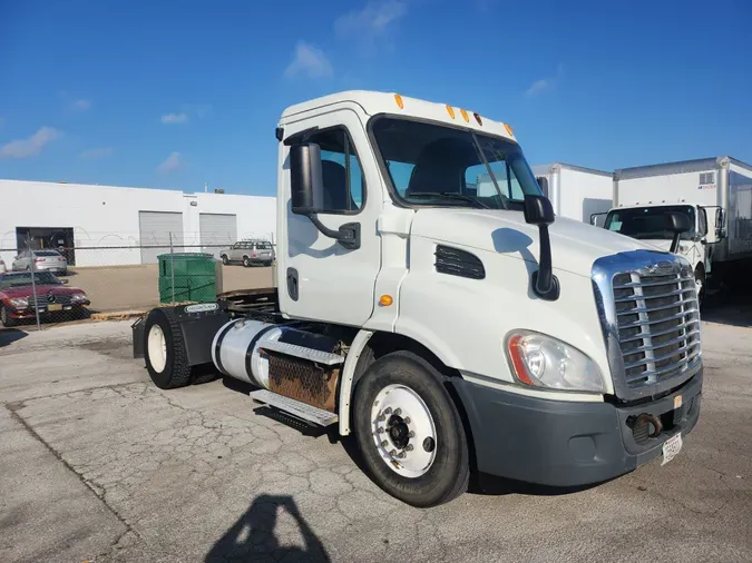 2014 FREIGHTLINER/MERCEDES CASCADIA 113