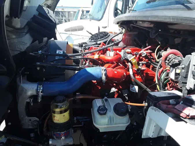 2019 FREIGHTLINER M2 106