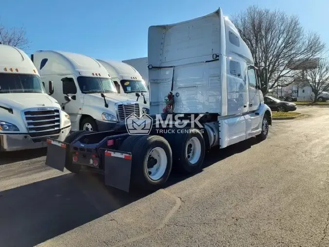 2020 VOLVO VNL64T760