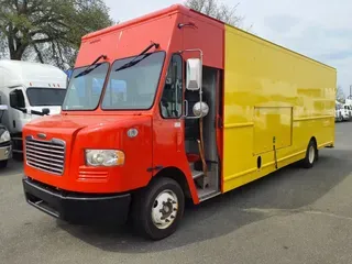 2017 FRTLR CUSTOM CHASSIS CORP MT-55 WALK-IN