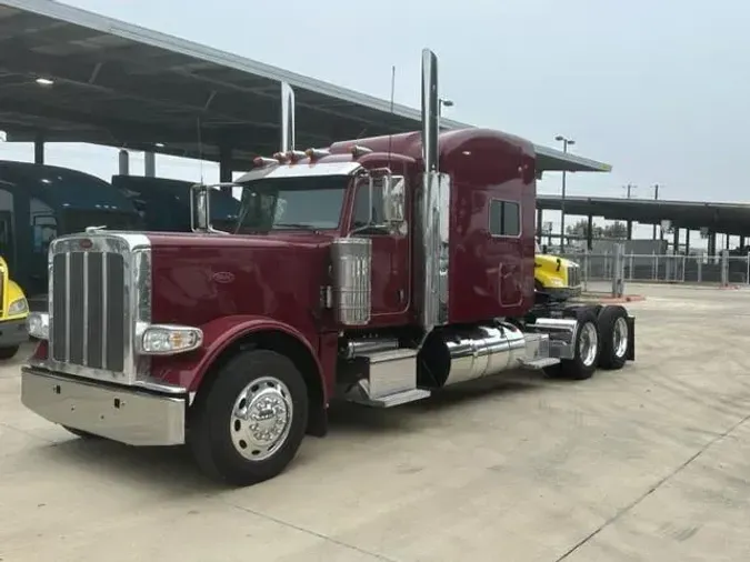 2023 Peterbilt 389