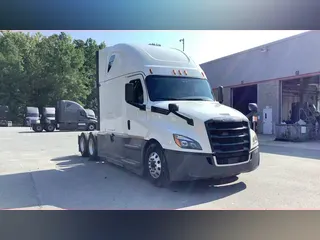 2020 Freightliner Cascadia 126