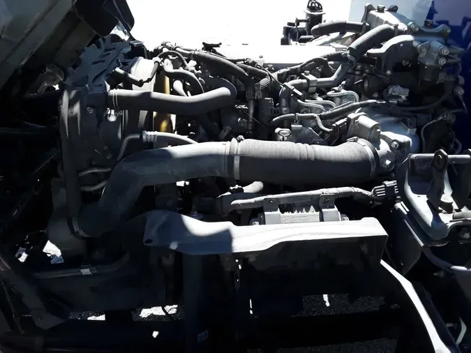 2018 ISUZU NRR