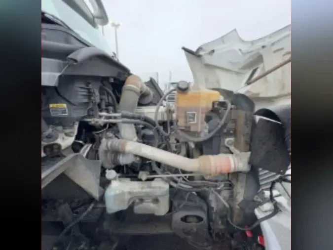 2019 NAVISTAR INTERNATIONAL RH613 DAYCAB S/A