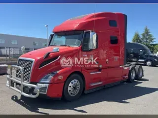 2023 VOLVO VNL64T760