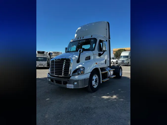 2018 FREIGHTLINER CASCADIA 11314882aa5ad8df55b07125318cdd3886e
