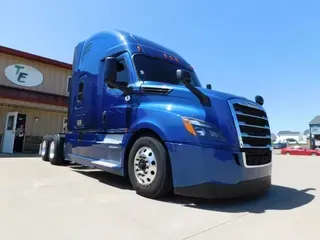 2020 Freightliner New Cascadia 126