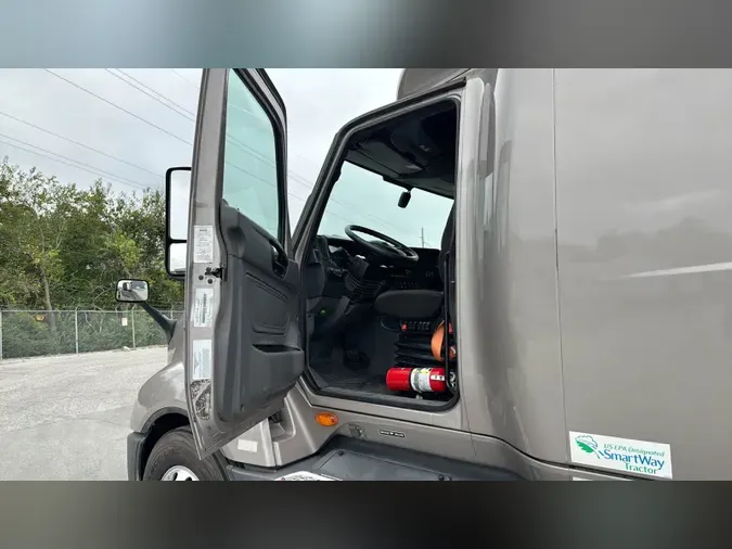 2022 International LT1491382184c7eaeaddb88214d3d69ab7