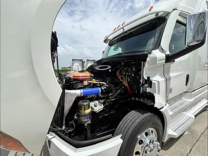2024 Freightliner Cascadia 126