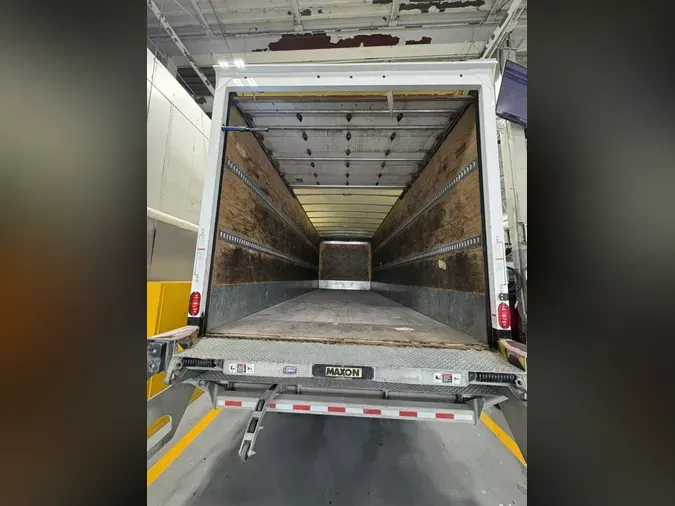2021 FREIGHTLINER/MERCEDES M2 106