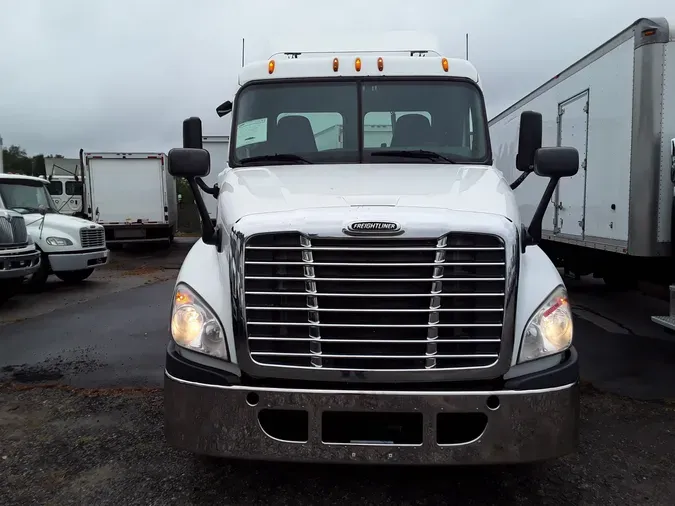 2014 FREIGHTLINER/MERCEDES CASCADIA 125